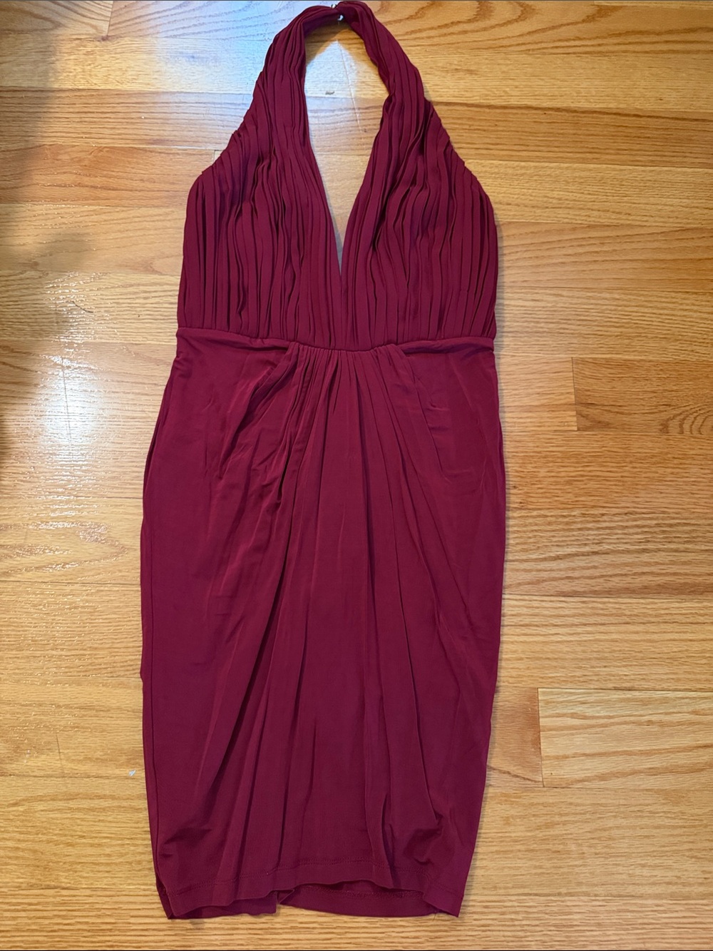 bebe One-Shoulder Plunging V Dress in Burgundy